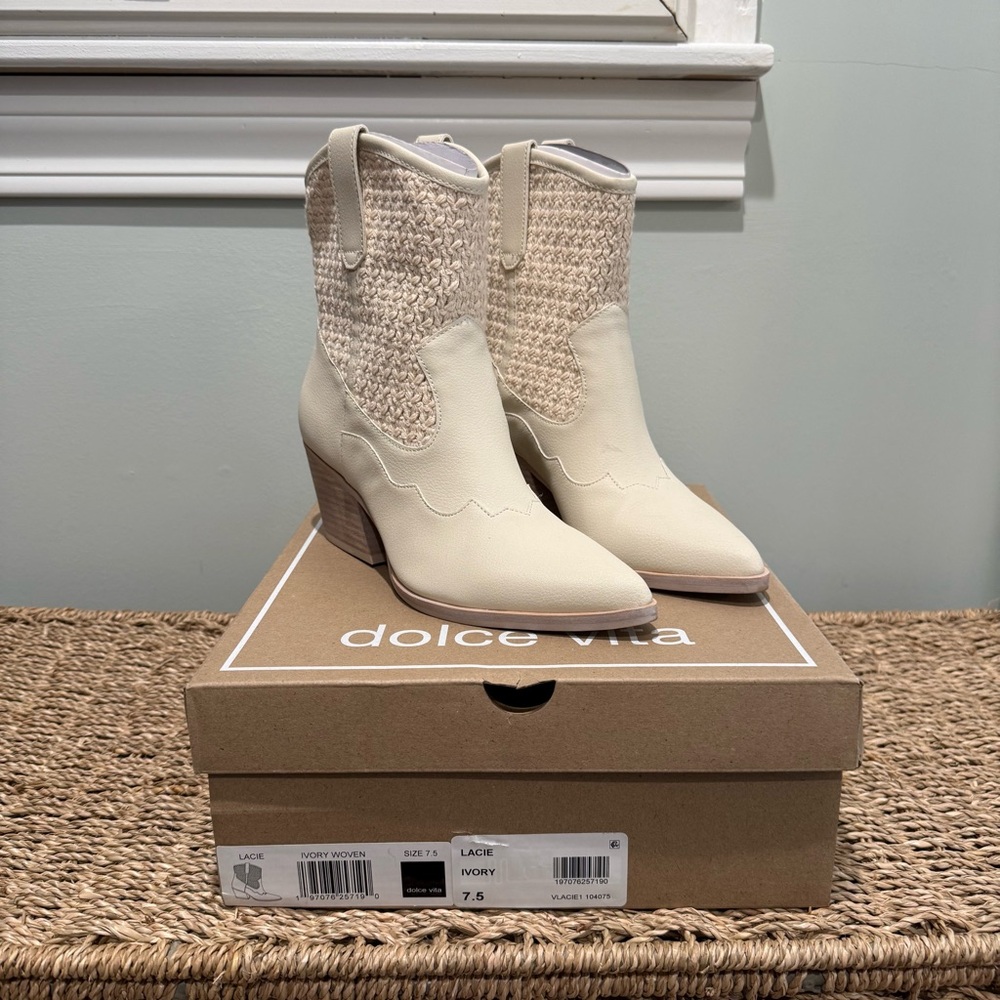 NEW Dolce Vita Lacie Western Boots Ivory